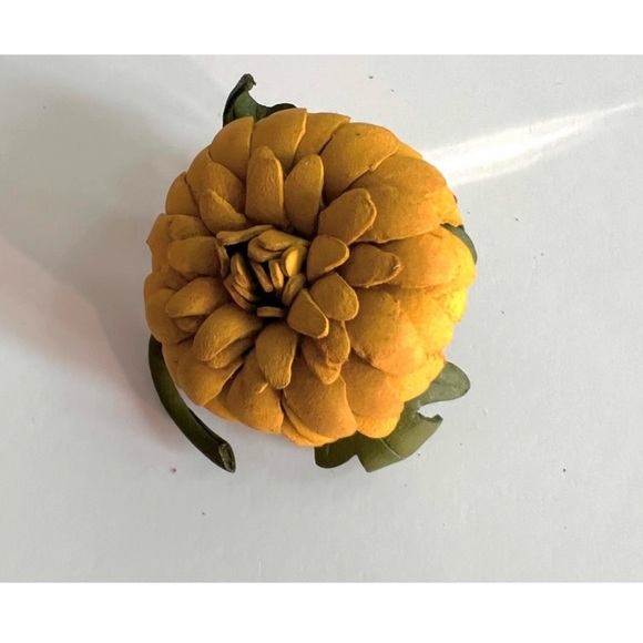 🇨🇦🎁 Vintage 1980s HandMade Leather Marigold Flower  Brooch | Canadian Artisan - Picture 8 of 11
